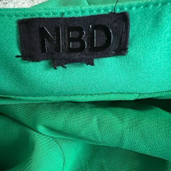 Revolve NBD Sugar Pine Bodycon in Kelly Green - Picture 3 of 15